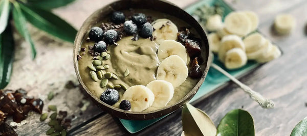 Immunity Boosting Avocado, Cacao and Manuka Smoothie Bowls