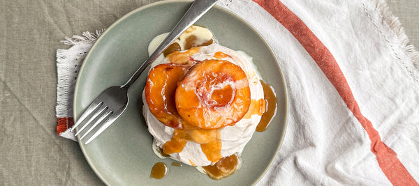 Meringues with Grilled Peaches &amp; Honey Toffee Sauce: The Ultimate Summer Dessert